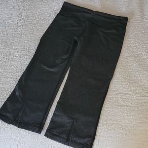 Lululemon gray 6 workout capries leggings